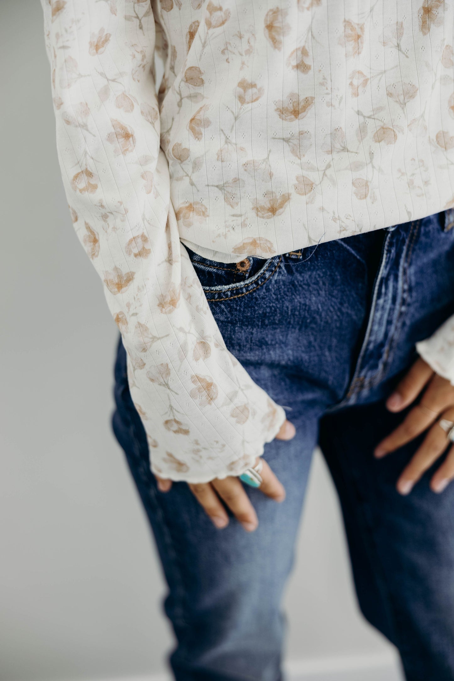 LONG SLEEVE RIBBED TEE IN DRIED ROSE