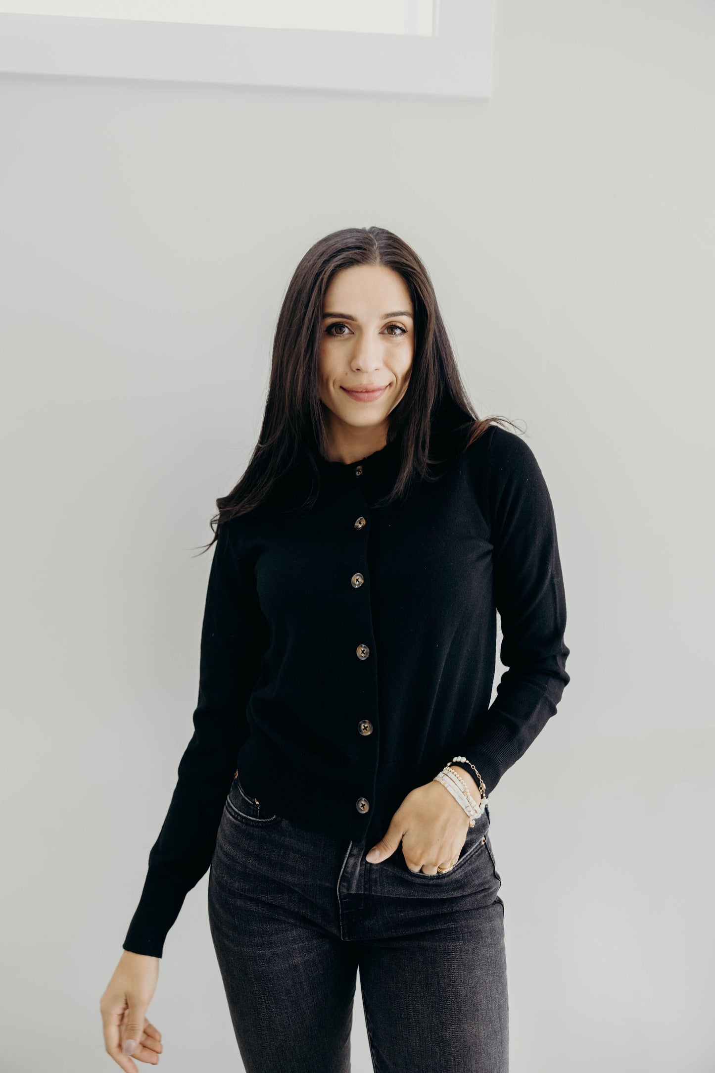 BASIC CARDIGAN IN BLACK