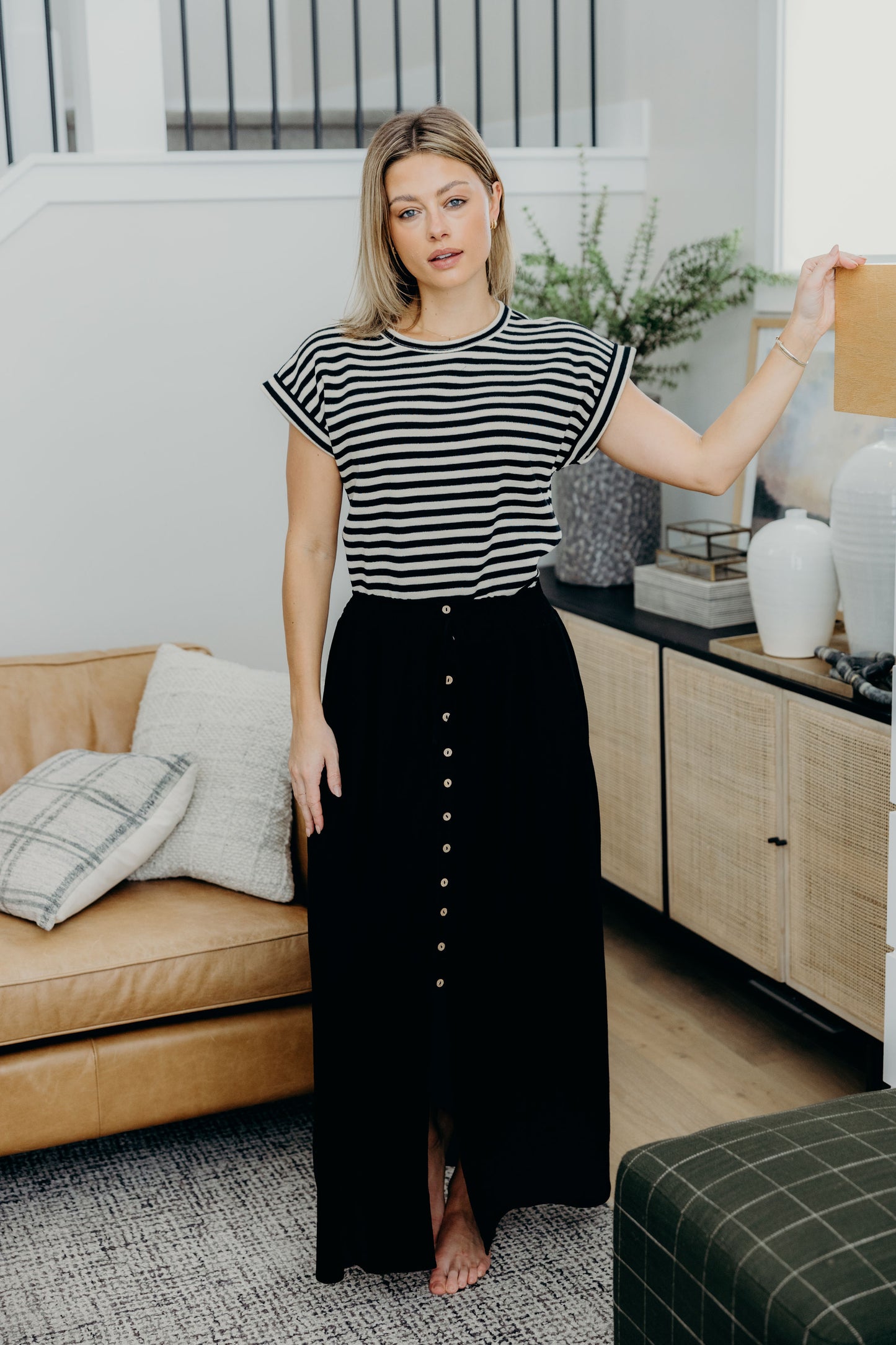 BUTTON FRONT SLIT MAXI IN BLACK