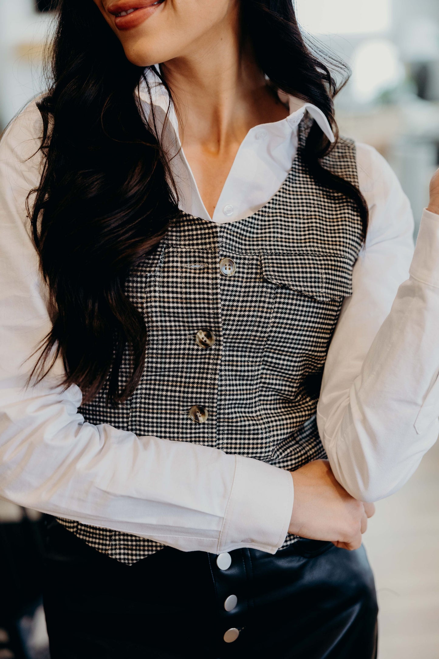 FITTED VEST IN BLACK HOUNDSTOOTH