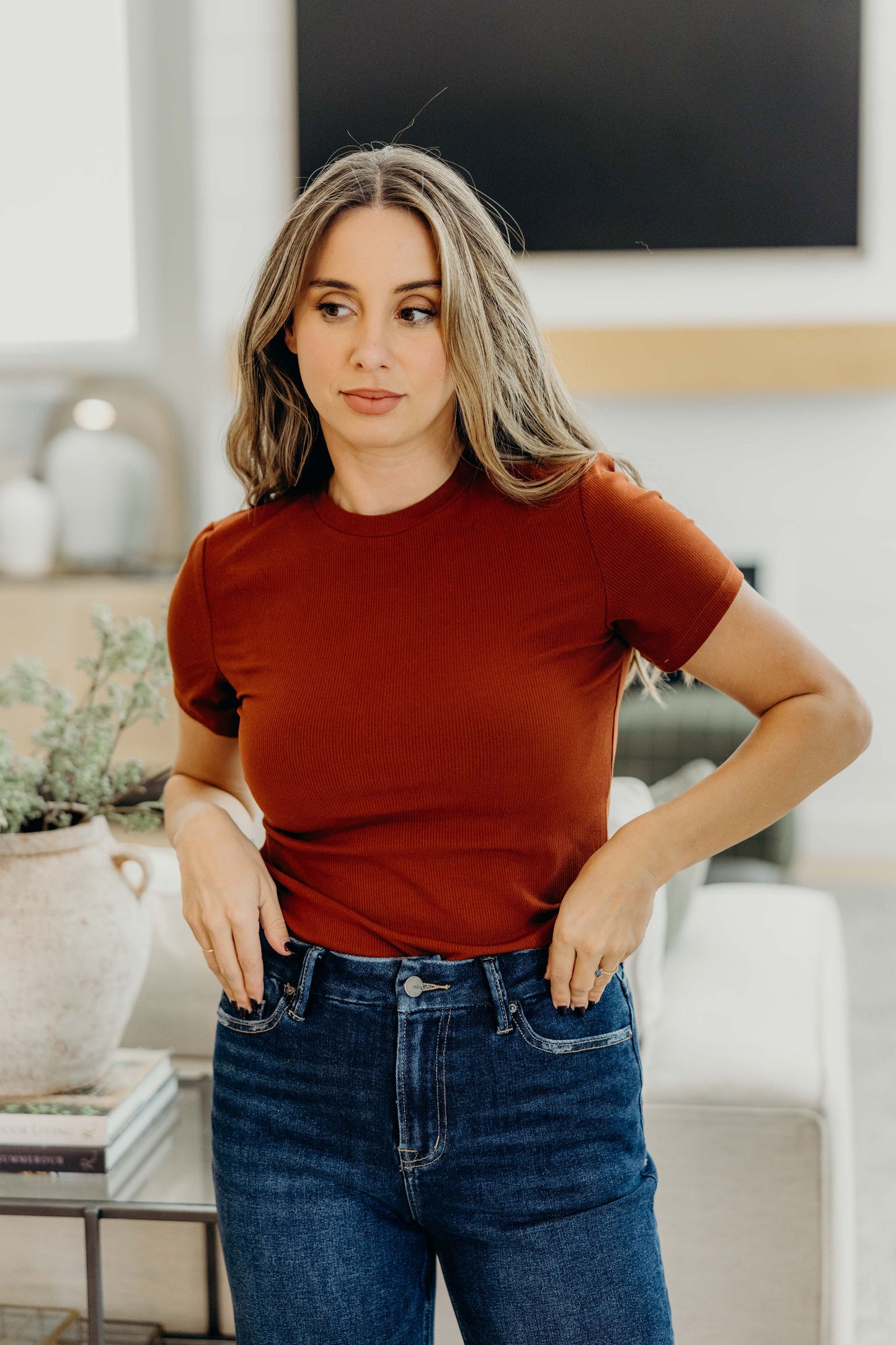 SHORT SLEEVE RIBBED TEE IN SMOKED PAPRIKA