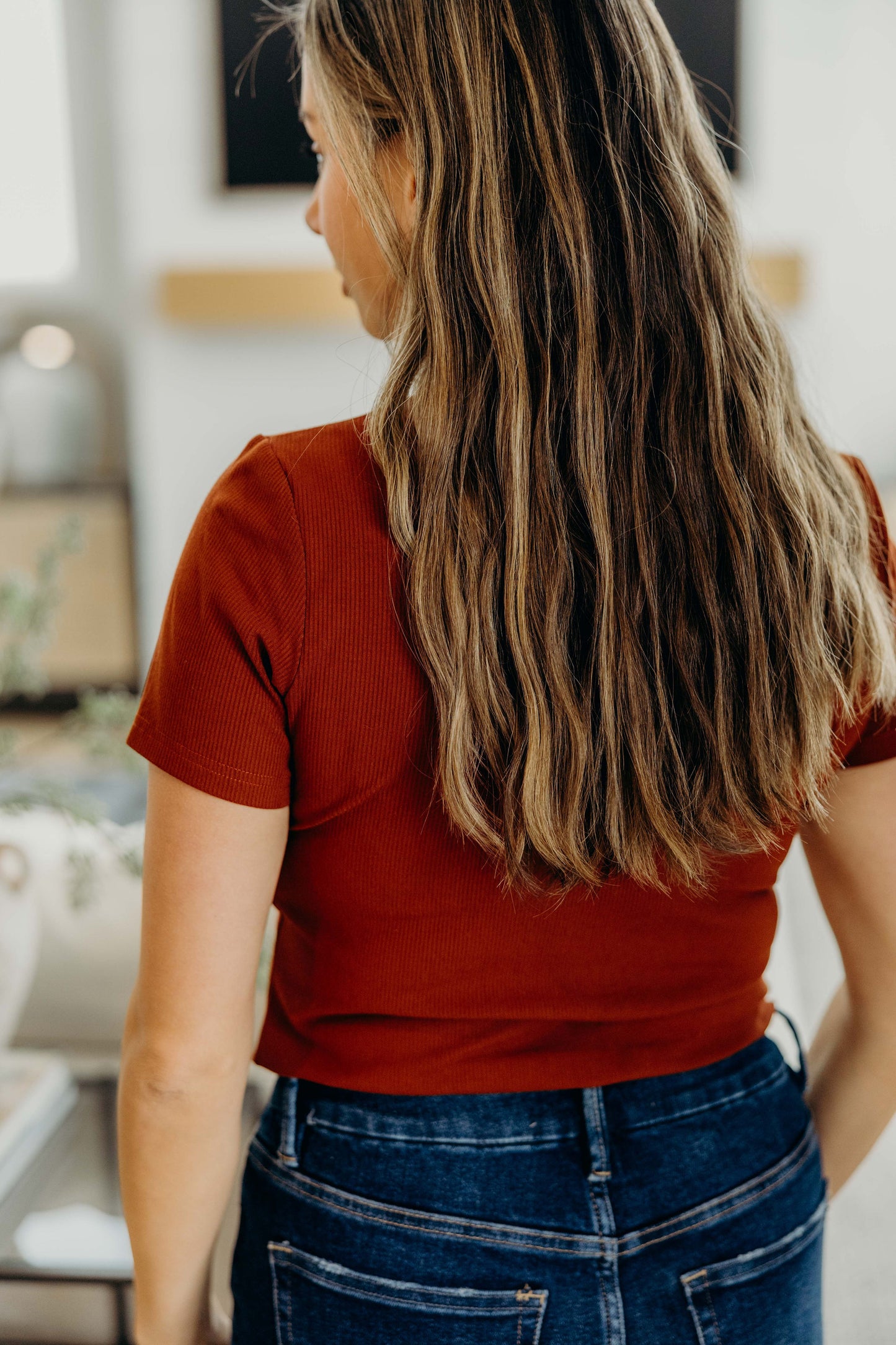 SHORT SLEEVE RIBBED TEE IN SMOKED PAPRIKA