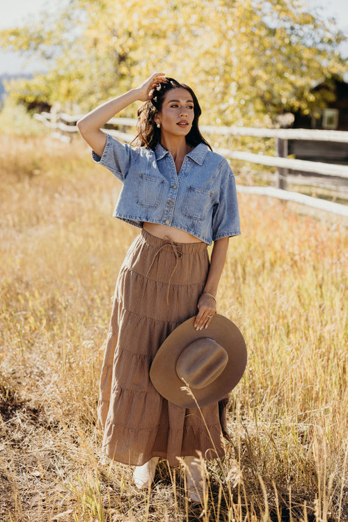 CROPPED DENIM TOP IN FADED CLOUD