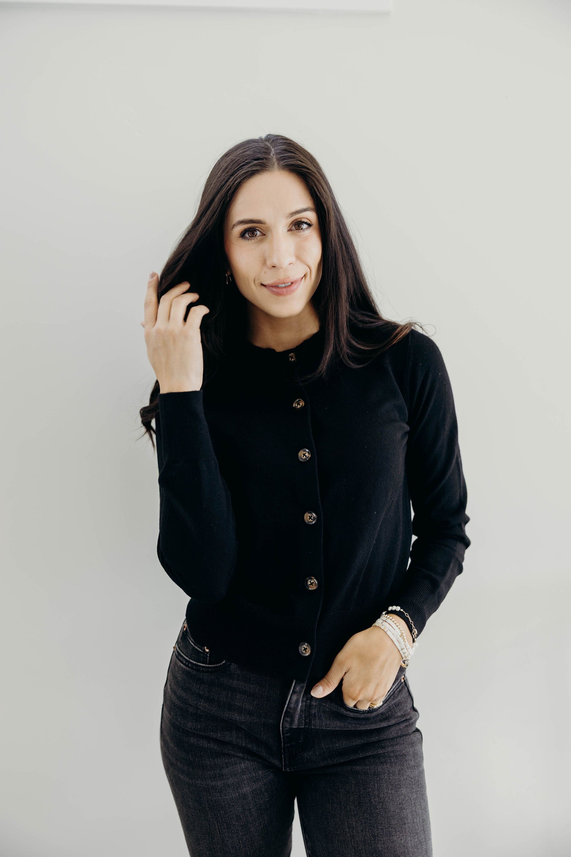 BASIC CARDIGAN IN BLACK