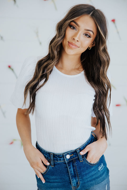 PUFF SLEEVE TOP IN WHITE