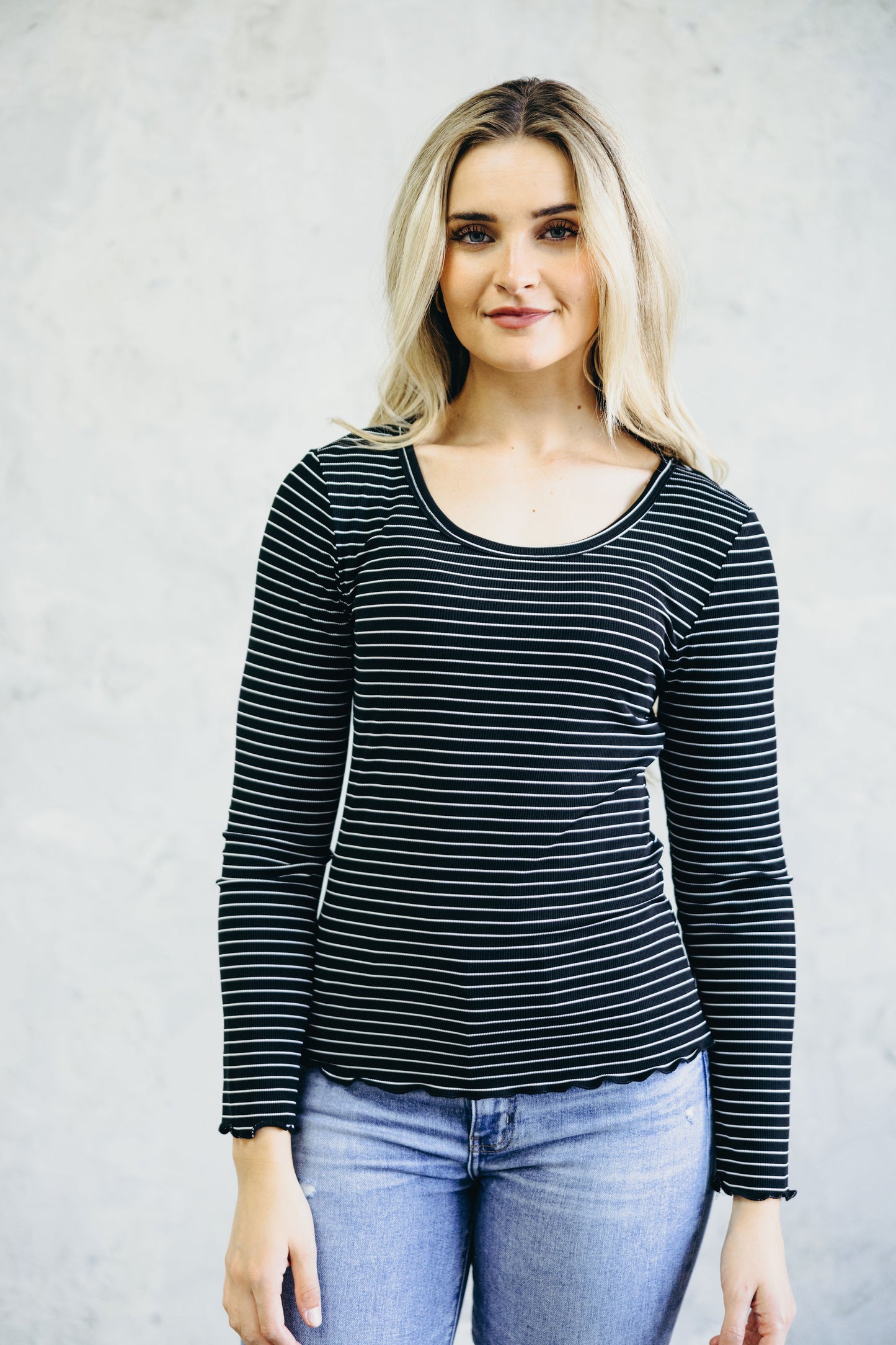 LONG SLEEVE RIBBED TEE IN BLACK STRIPE