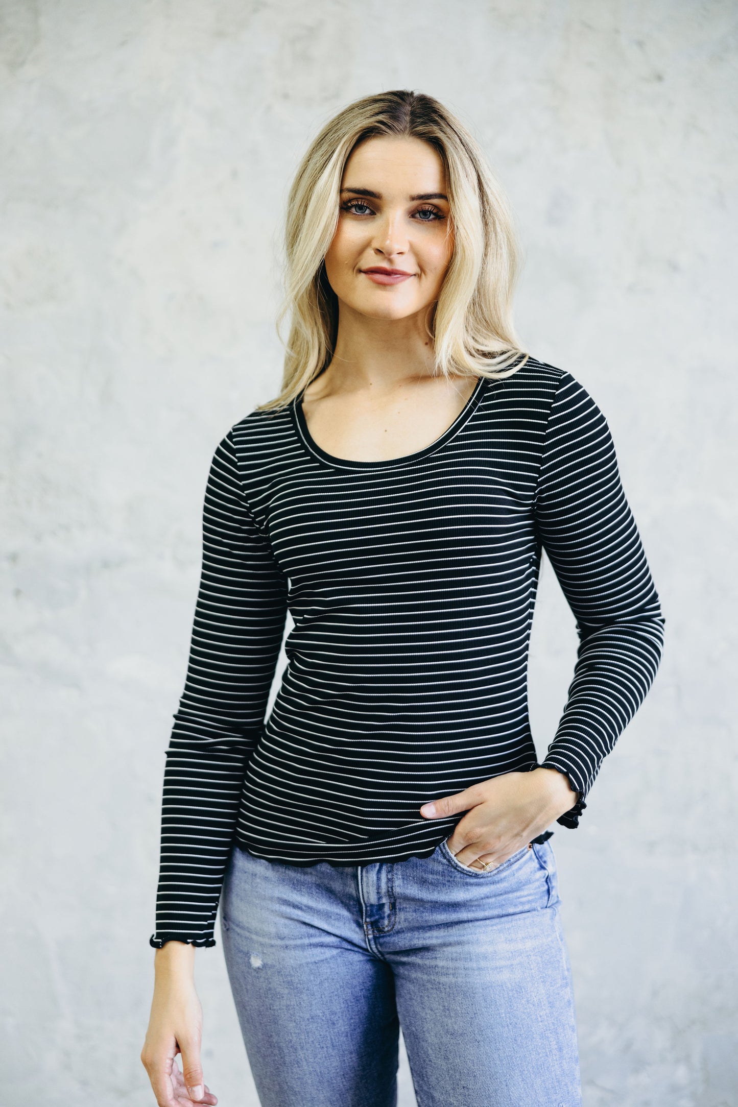 LONG SLEEVE RIBBED TEE IN BLACK STRIPE