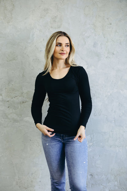 LONG SLEEVE BASIC TEE IN BLACK