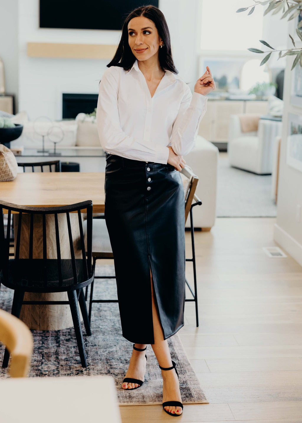 CLASSIC BUTTON DOWN SHIRT IN WHITE