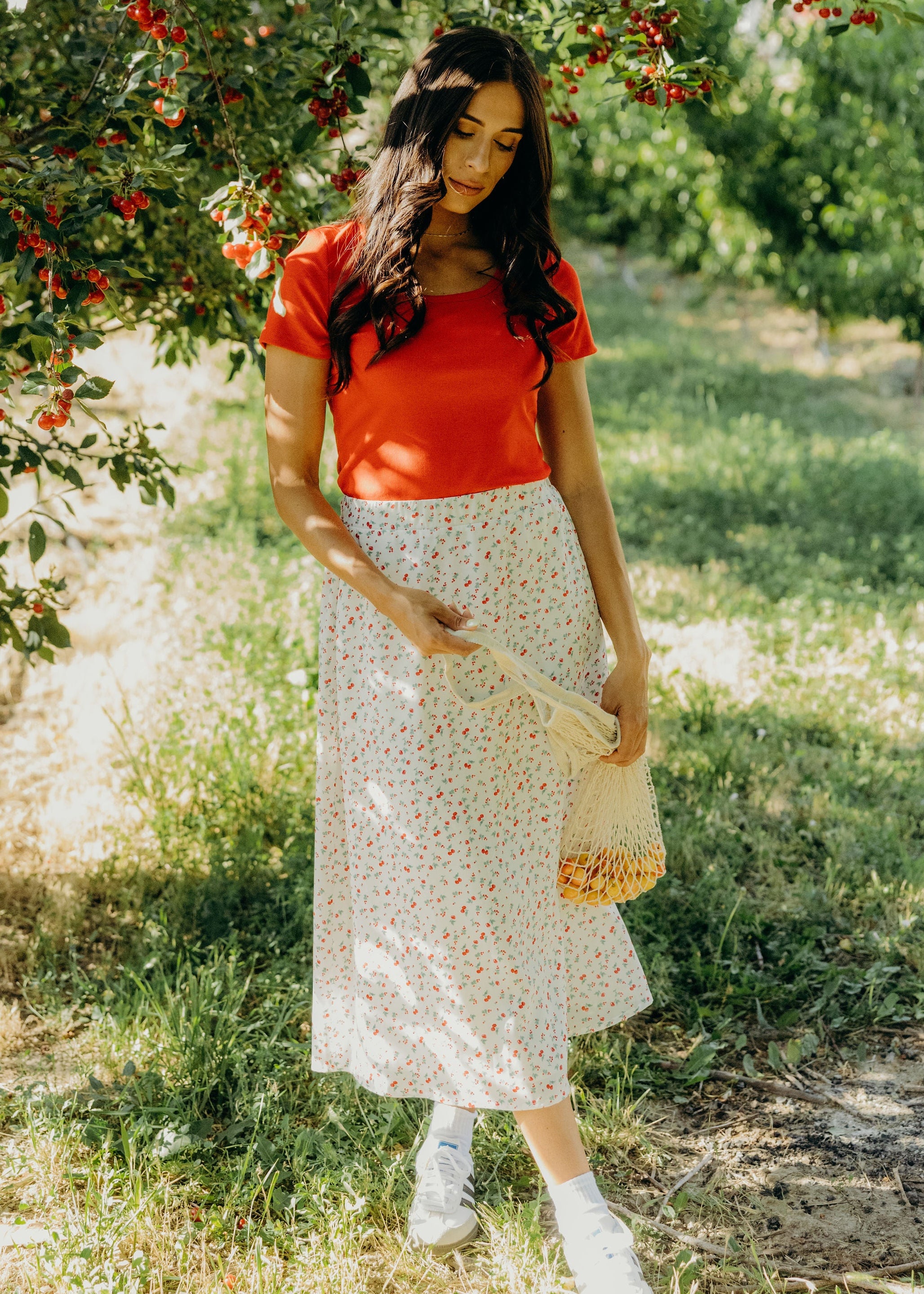 TEXTURED MIDI SKIRT IN JUICY JUBILEE