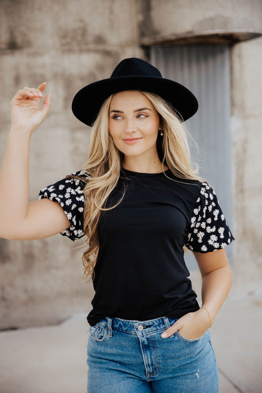 FLORAL SLEEVE BLOUSE IN BLACK DAISY