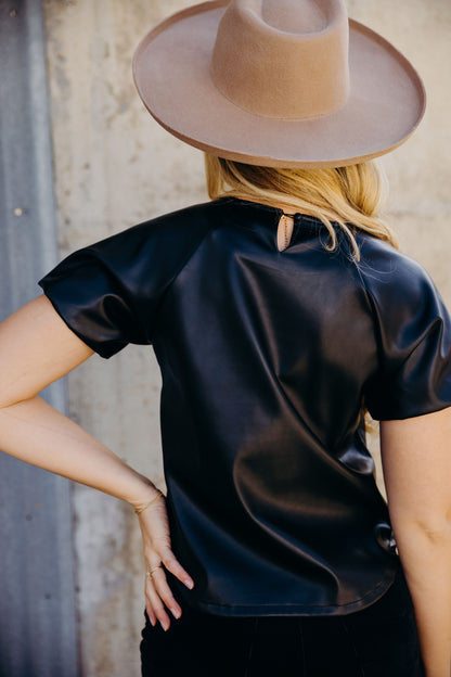 FAUX LEATHER TOP IN BLACK