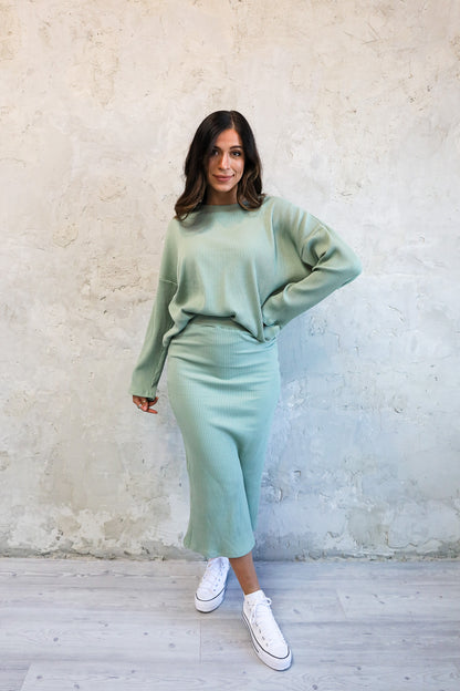 RIBBED MIDI SKIRT IN BAY LEAF FINAL SALE