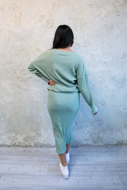 OVERSIZED RIBBED SWEATER IN BAY LEAF FINAL SALE