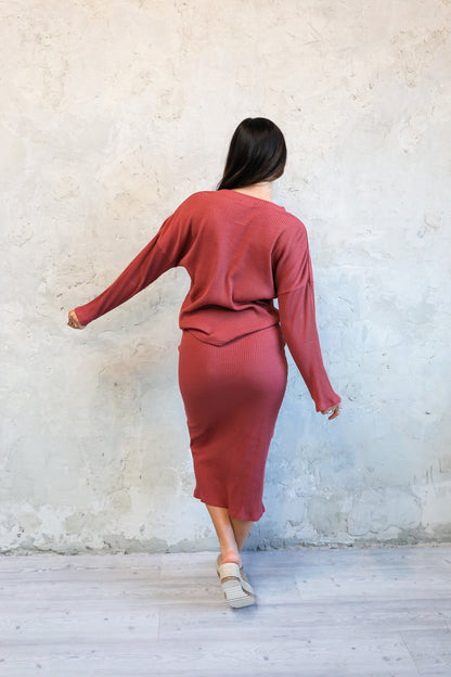 RIBBED MIDI SKIRT IN MARSALA FINAL SALE