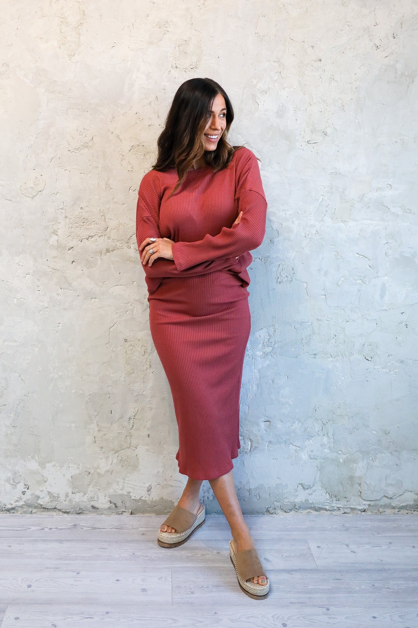 RIBBED MIDI SKIRT IN MARSALA FINAL SALE