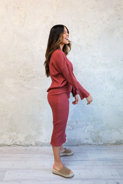 OVERSIZED RIBBED SWEATER IN MARSALA FINAL SALE