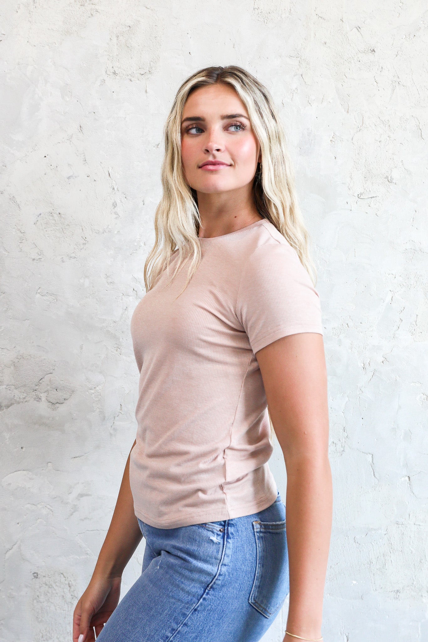 SHORT SLEEVE RIBBED TEE IN OATMEAL FINAL SALE