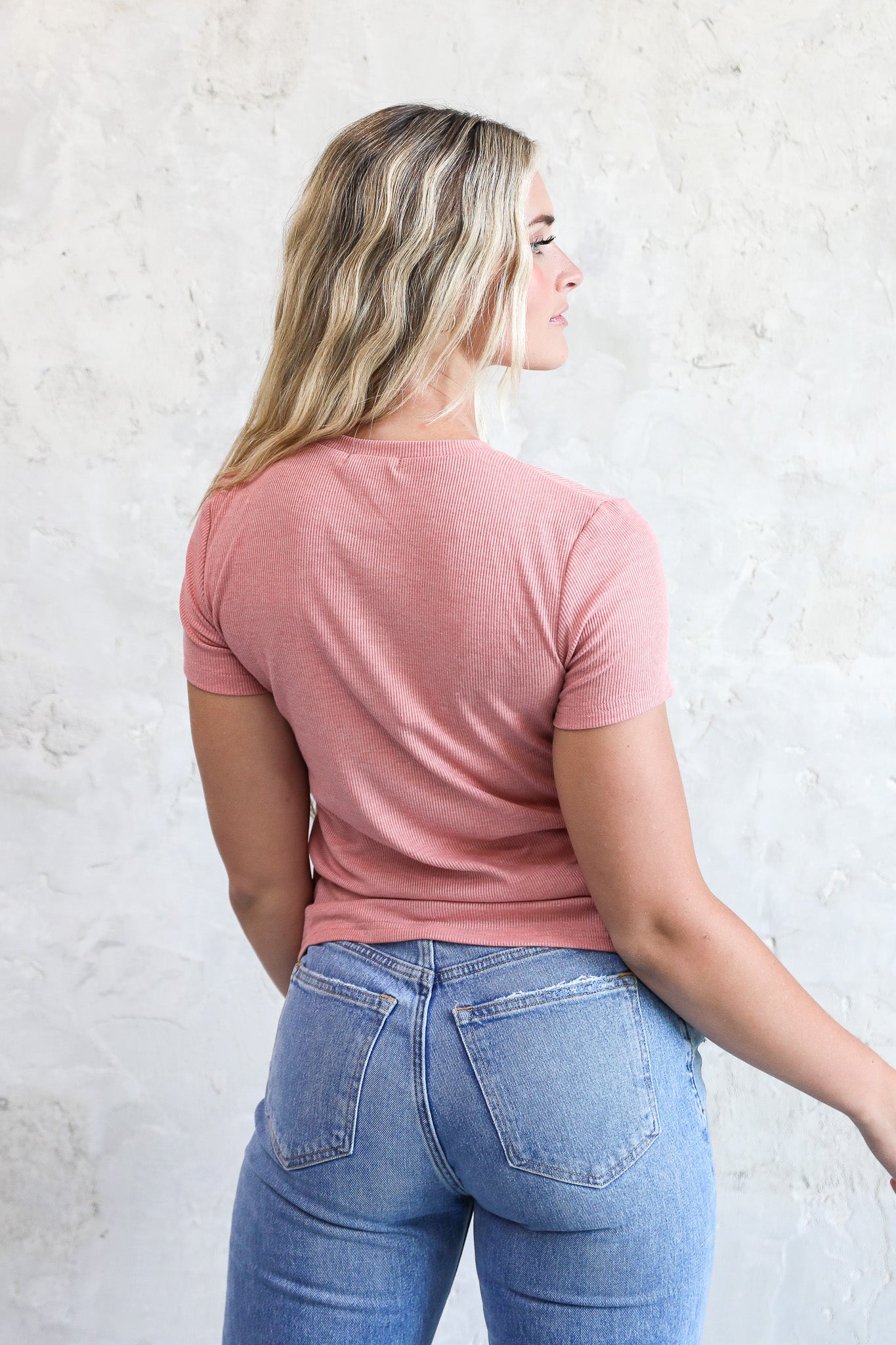 SHORT SLEEVE RIBBED TEE IN PEONY - FINAL SALE