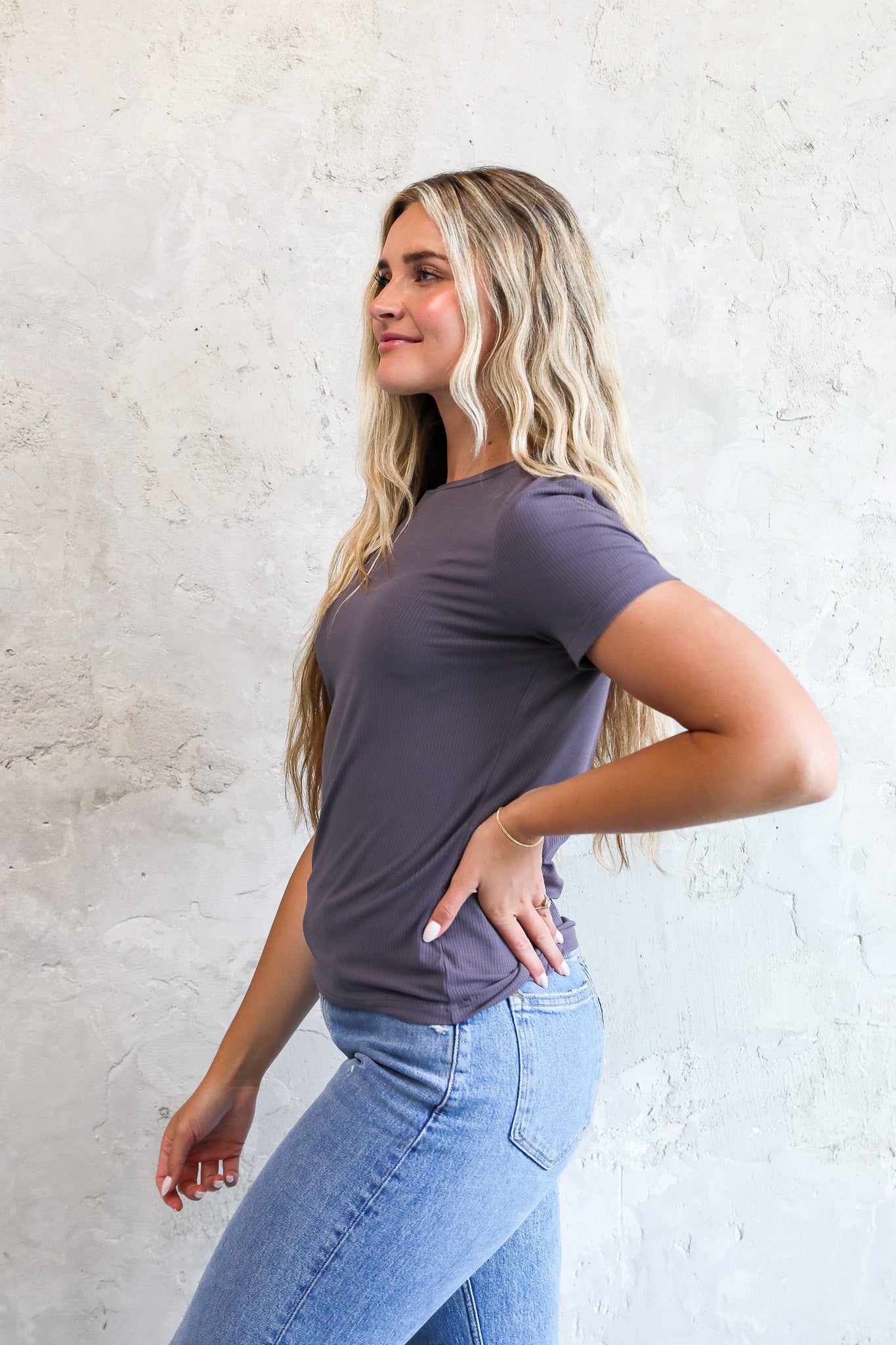 SHORT SLEEVE RIBBED TEE IN STORMY GRAY FINAL SALE