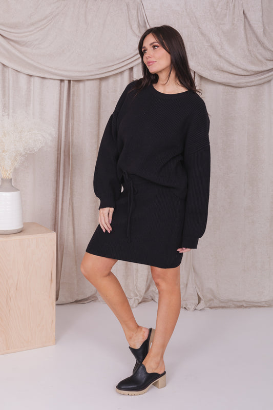 OVERSIZED SWEATER IN BLACK FINAL SALE