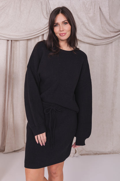 OVERSIZED SWEATER IN BLACK FINAL SALE